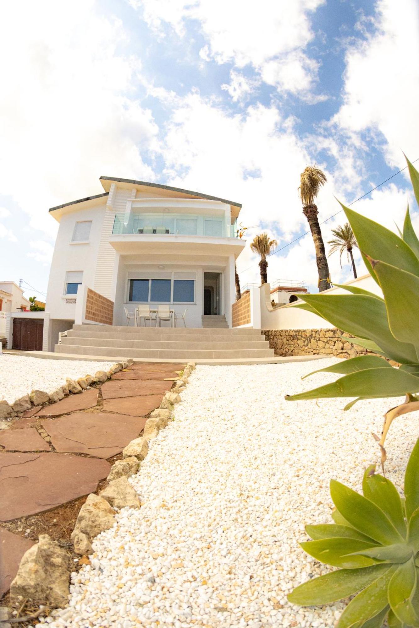 Vistas Y Terraza Panoramica Frente Al Mar En Denia, Las Rotas Exterior photo
